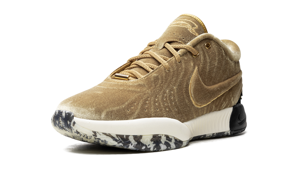 LeBron 21 "The Shop - Metallic Gold" FZ7883 700