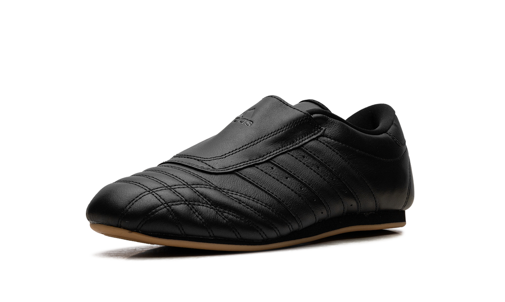 Taekwondo "Core Black / Core Black / Gum" JS4011