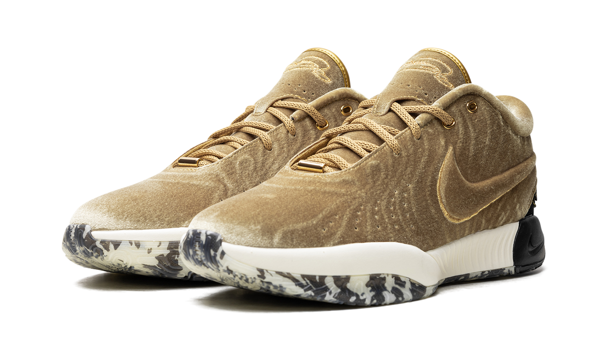 LeBron 21 "The Shop - Metallic Gold" FZ7883 700